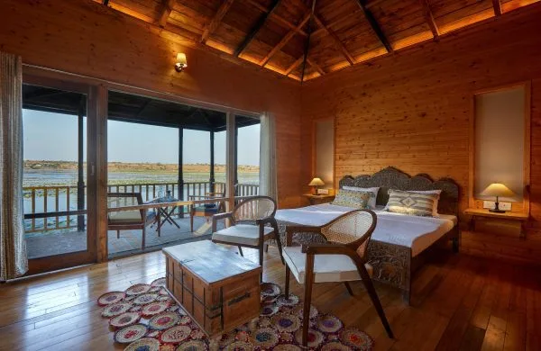 WOODEN COTTAGE 5